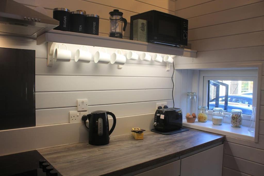 فيلا The Scullery - A Quirky Annex With Wood Fire هدرزفيلد المظهر الخارجي الصورة